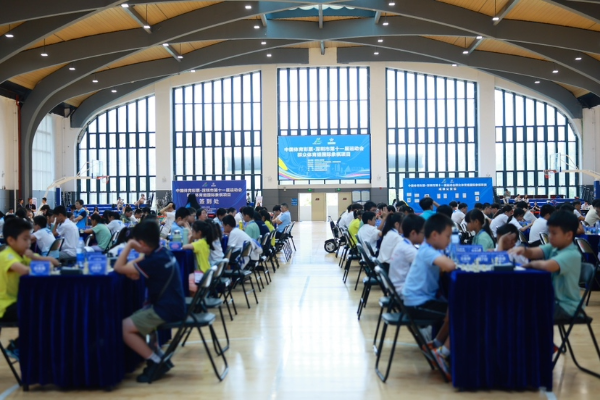 在高校赛场落子!市十一运群众体育组国际象棋开赛 在高校赛场落子!市十一运群众体育组国际象棋开赛