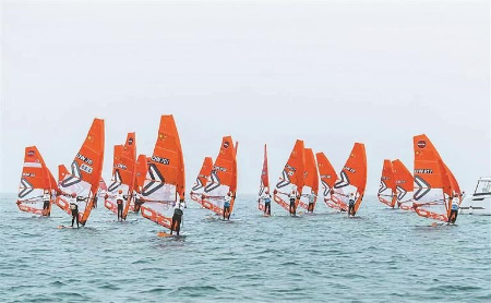 2024年水翼帆板世界杯深圳站开赛 2024年水翼帆板世界杯深圳站开赛