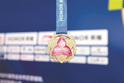 2023深马奖牌公布 正面镌刻深圳市花 2023深马奖牌公布 正面镌刻深圳市花