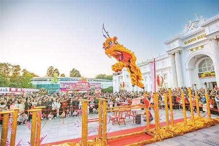 鹏城春节揽金98.85亿元 鹏城春节揽金98.85亿元