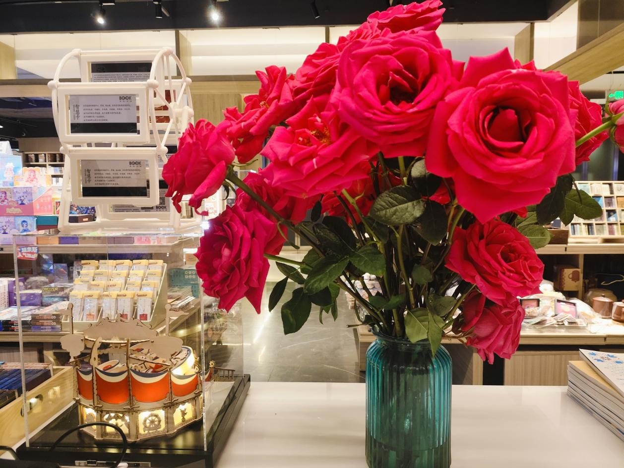 她力量，阅精彩！深圳书城龙华城开启春日女性主题文化嘉年华